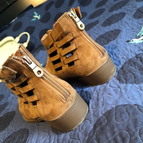 Ankle boots - Picture 4 of 5